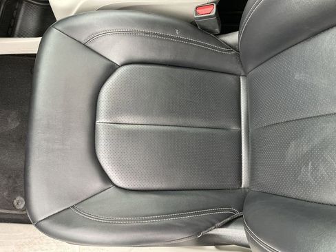 Used 2024 Chrysler Pacifica Touring-L FWD image 23