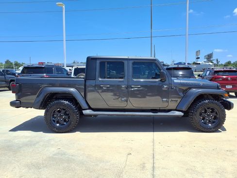Used 2023 Jeep Gladiator Sport AWD/4WD image 8