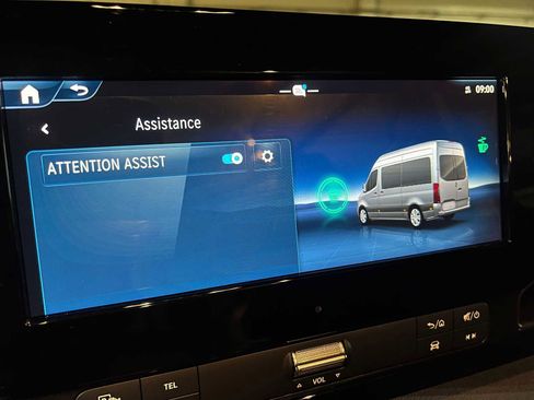 Used 2025 Mercedes-Benz Sprinter 2500 image 35