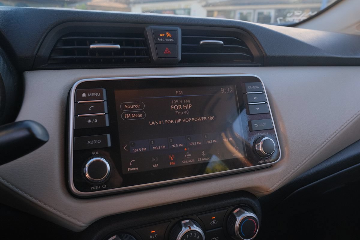 Used 2021 Nissan Versa SV FWD image 14