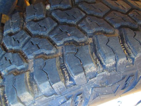 Used 2004 Ford F250 XLT image 9