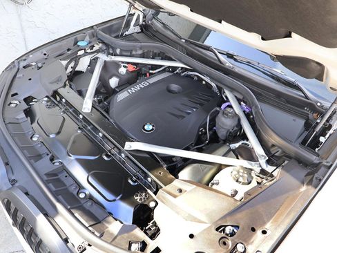 Used 2024 BMW X7 xDrive40i w/ Executive Package image 38