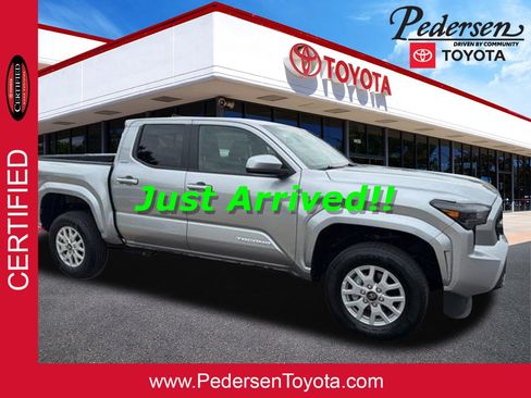 Certified 2025 Toyota Tacoma SR5 AWD/4WD image 1