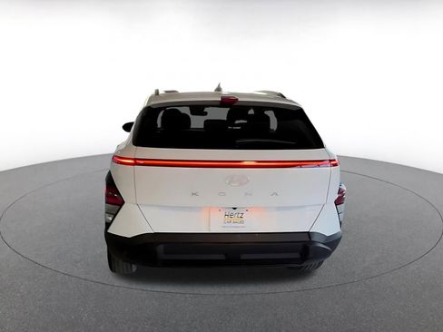 Used 2025 Hyundai Kona SEL image 12