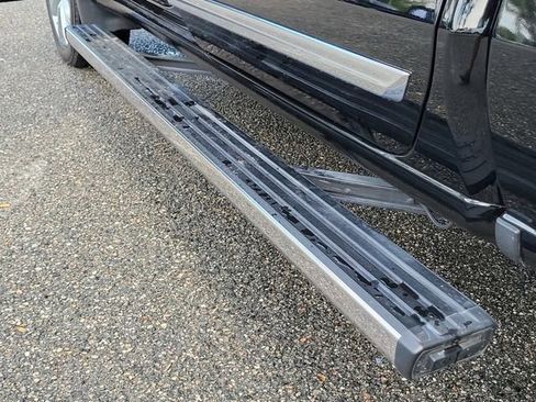 Certified 2025 Chevrolet Silverado 1500 High Country w/ High Country Premium Package AWD/4WD image 9