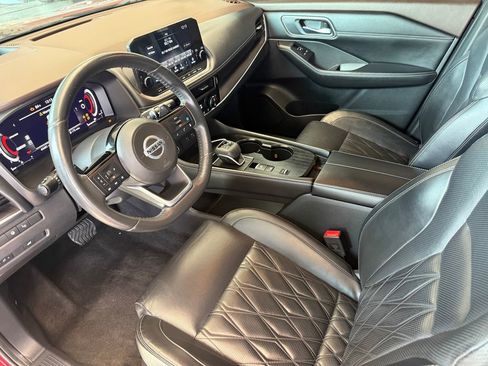 Used 2021 Nissan Rogue Platinum image 14