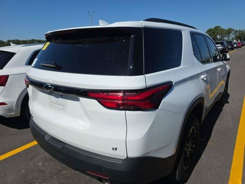 Used 2023 Chevrolet Traverse LT w/ Midnight/Sport Edition FWD image 3