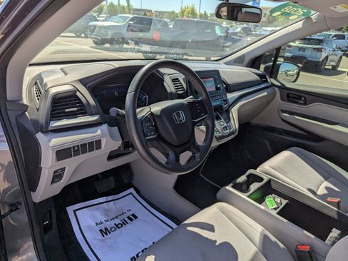 Used 2018 Honda Odyssey LX image 13
