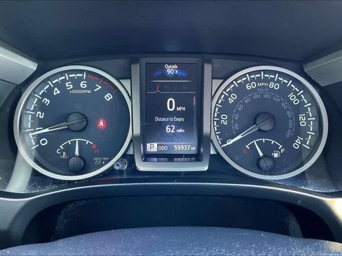 Used 2021 Toyota Tacoma SR5 RWD image 18