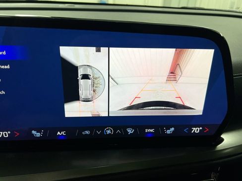 Certified 2026 Chevrolet Traverse LT w/ Driver Confidence Package image 16