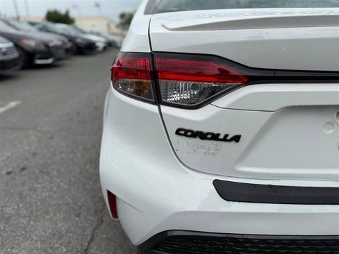Used 2021 Toyota Corolla SE FWD image 22