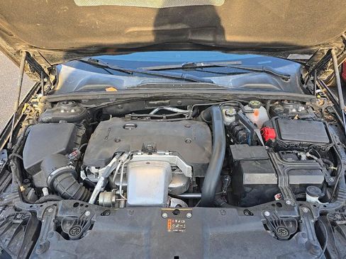 Used 2018 Buick Regal Essence w/ Driver Confidence Package #1 image 17