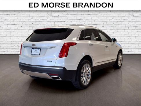 Used 2018 Cadillac XT5 Platinum w/ Driver Assist Package AWD/4WD image 5