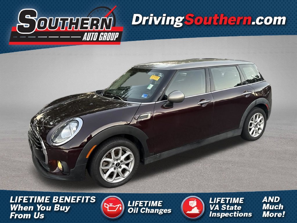 Used 2017 MINI Cooper Clubman FWD image 1