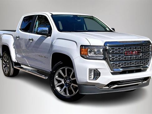 Used 2022 GMC Canyon Denali image 2