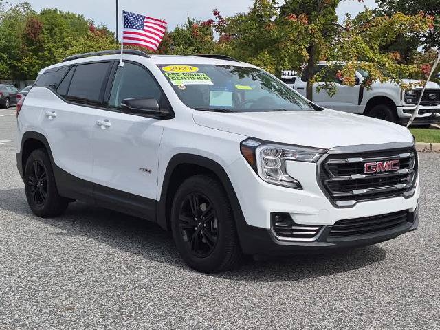 Used 2024 GMC Terrain AT4 w/ Tech Package AWD/4WD image 2