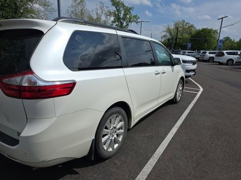 Used 2016 Toyota Sienna XLE Premium AWD/4WD image 6