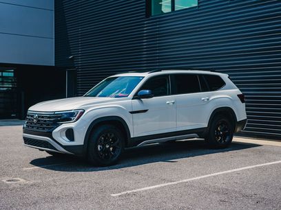 New 2024 Volkswagen Atlas Peak Edition SEL