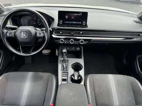 Used 2023 Honda Civic Sport image 3