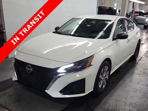 Used 2024 Nissan Altima 2.5 S FWD image 1