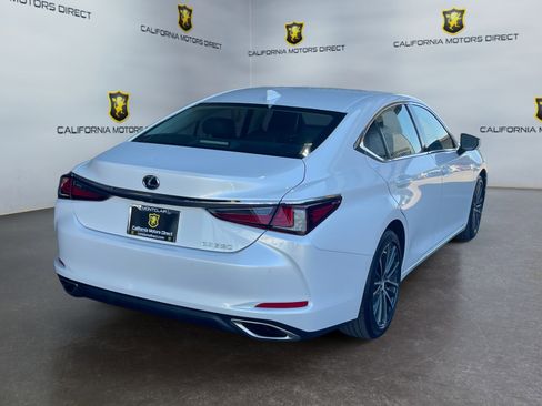 Used 2023 Lexus ES 350 w/ Premium Package image 5