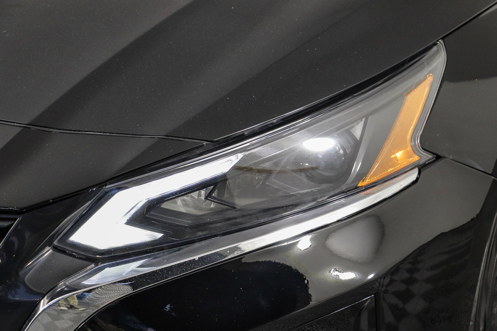 Used 2023 Nissan Altima 2.5 SR FWD image 4