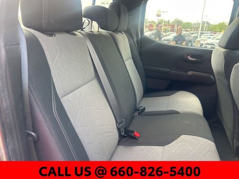 Used 2023 Toyota Tacoma TRD Off-Road image 6