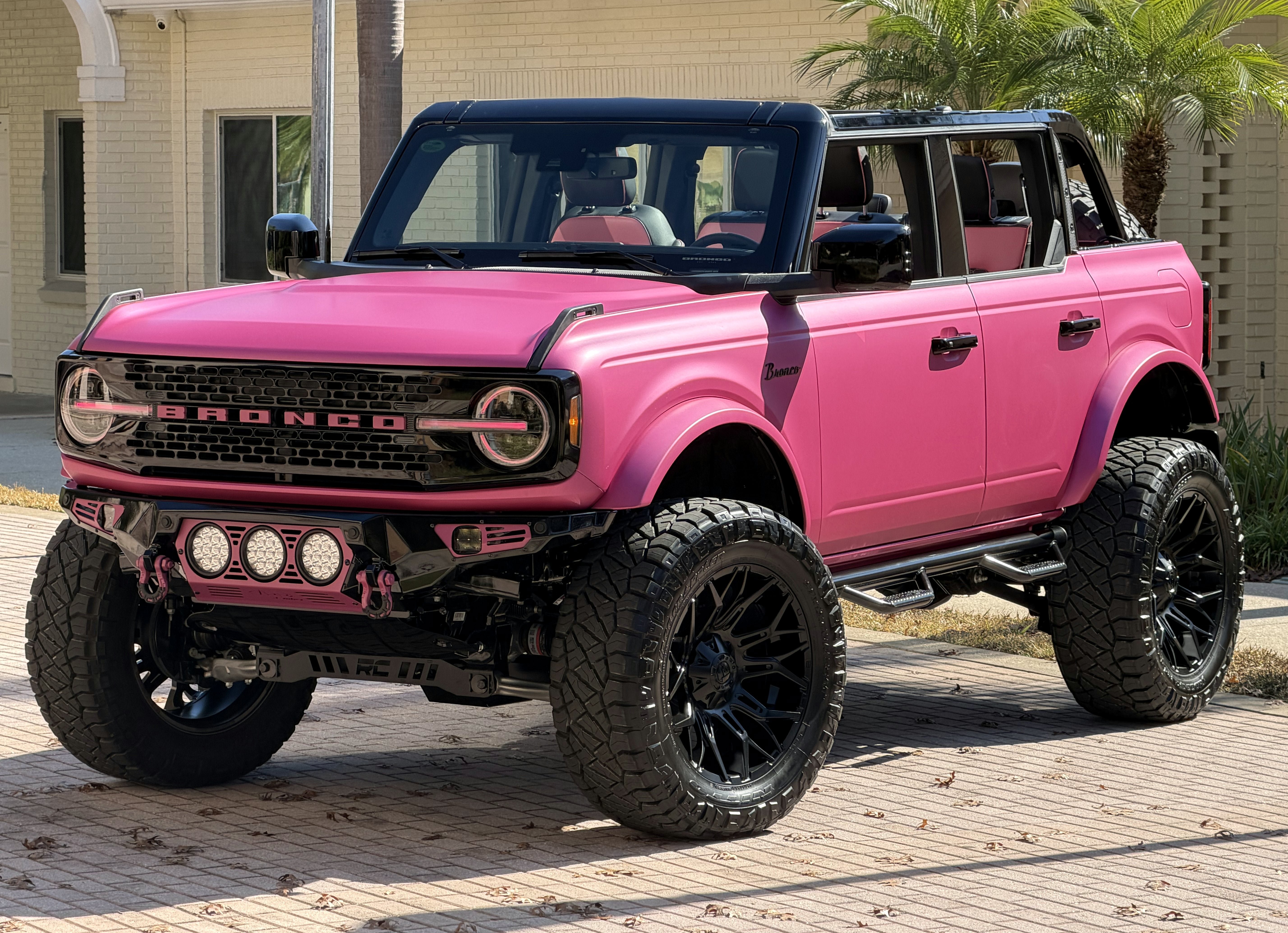 Used 2025 Ford Bronco Outer Banks AWD/4WD image 15