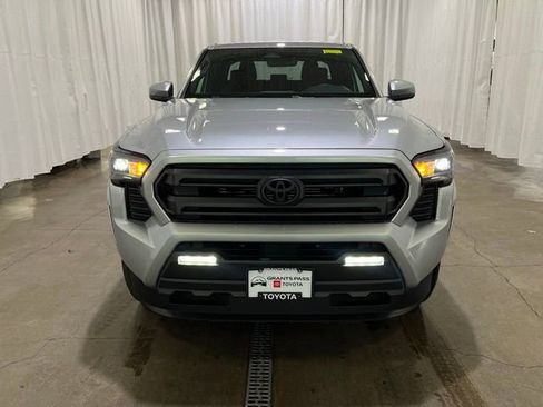 New 2026 Toyota Tacoma SR5 AWD/4WD image 8