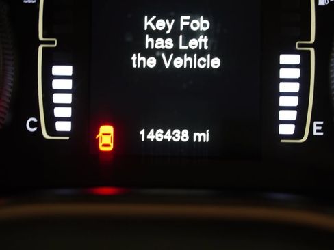 Used 2016 Jeep Cherokee Latitude w/ Comfort/Convenience Group AWD/4WD image 5