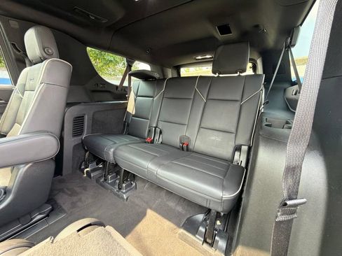 Used 2022 Cadillac Escalade ESV Sport AWD/4WD image 21
