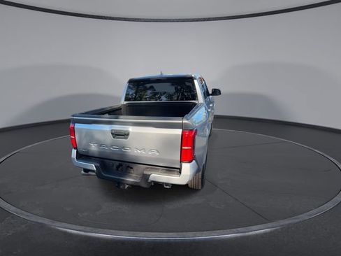 Used 2025 Toyota Tacoma SR5 image 15