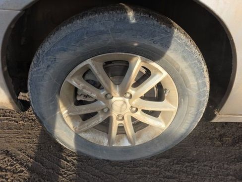 Used 2014 Dodge Grand Caravan SXT image 9