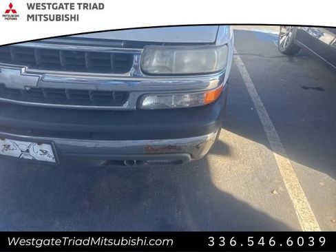 Used 2004 Chevrolet Suburban LS w/ Preferred Equipment Group image 14