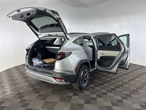 Used 2025 Hyundai Tucson SEL AWD/4WD image 19
