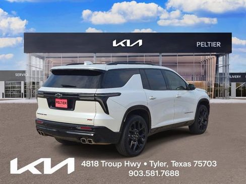 Used 2024 Chevrolet Traverse RS w/ LPO, Floor Liner Package AWD/4WD image 6