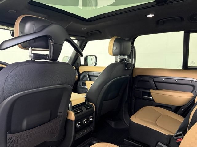 New 2026 Land Rover Defender 130 V8 AWD/4WD image 20