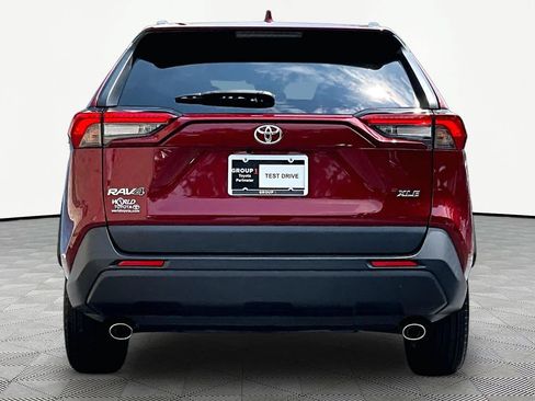 Certified 2023 Toyota RAV4 XLE w/ Convenience Package FWD image 5