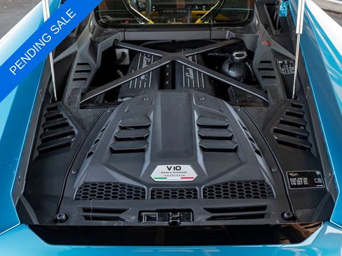 Used 2022 Lamborghini Huracan EVO RWD image 20