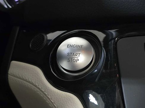 Used 2015 Mercedes-Benz SL 400 image 33