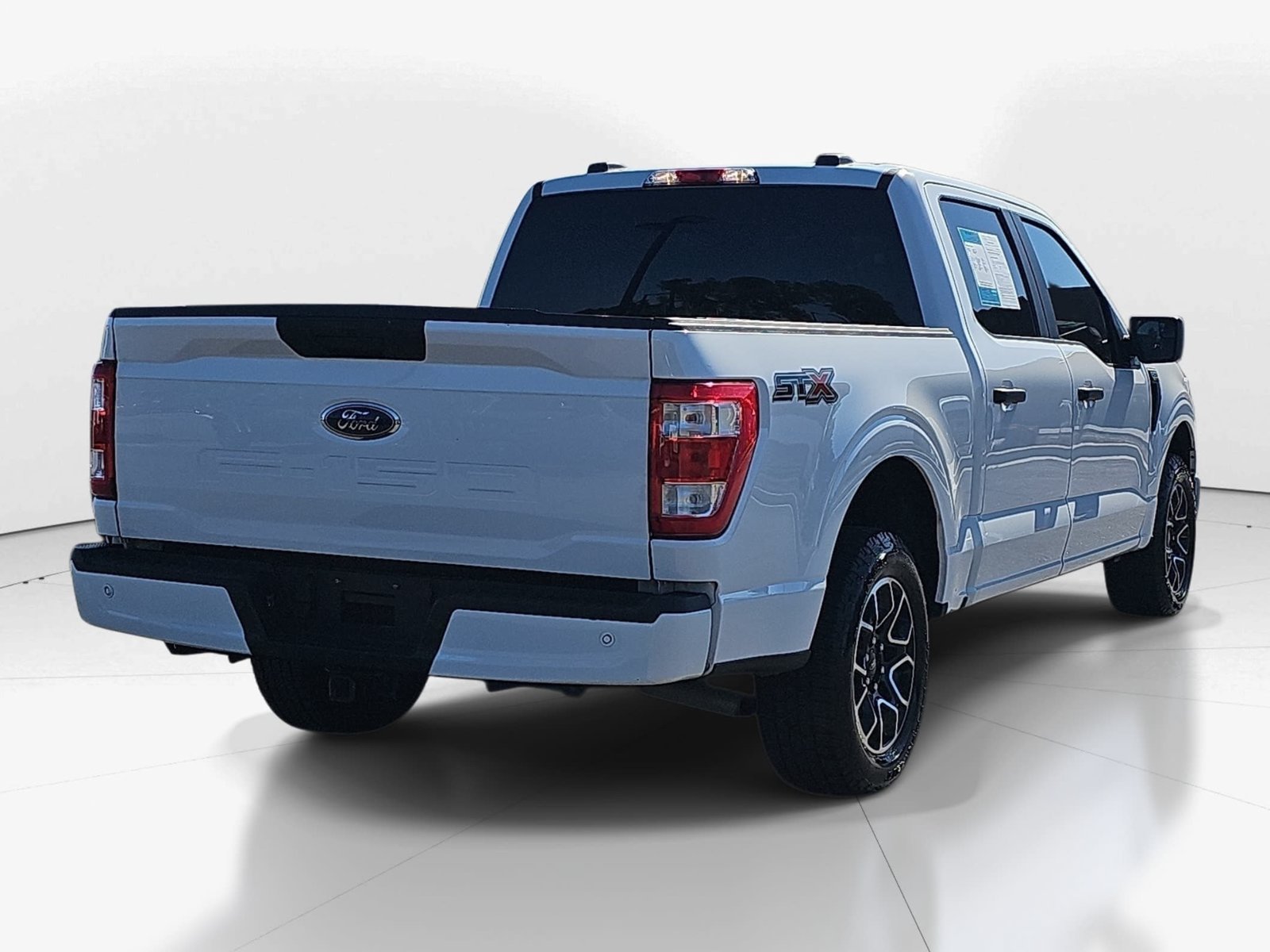 Used 2022 Ford F150 XL w/ STX Appearance Package RWD image 6