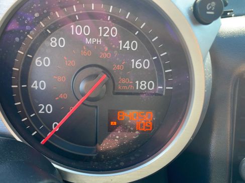 Used 2011 Nissan 370Z Touring w/ Sport Pkg image 16