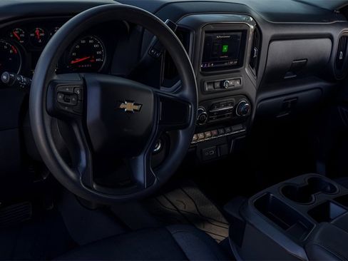 Used 2024 Chevrolet Silverado 1500 Custom image 9