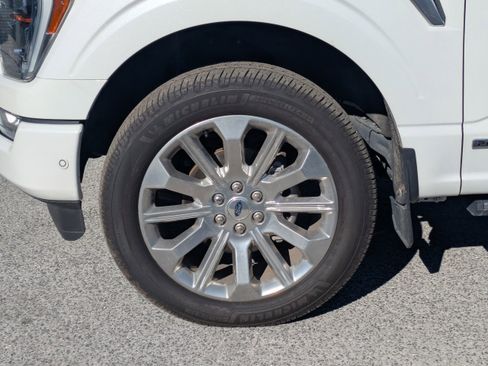 Used 2023 Ford F150 Limited image 10