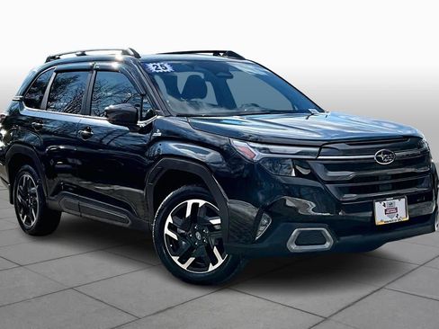 Used 2025 Subaru Forester Limited image 3