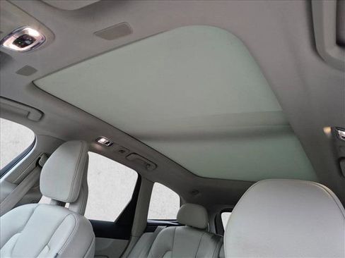 Used 2018 Volvo XC60 T6 Inscription w/ Convenience Package AWD/4WD image 8