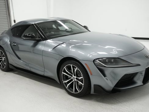 Used 2022 Toyota Supra image 3
