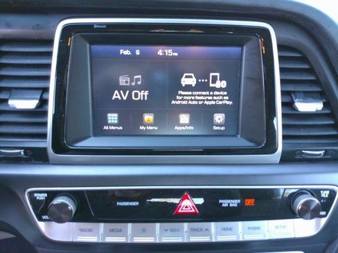 Used 2018 Hyundai Sonata SE image 16