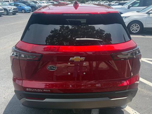 New 2027 Chevrolet Equinox LT w/ Convenience Package II AWD/4WD image 14