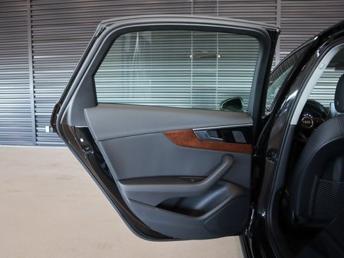 Used 2023 Audi A4 2.0T Premium w/ Convenience Package image 27